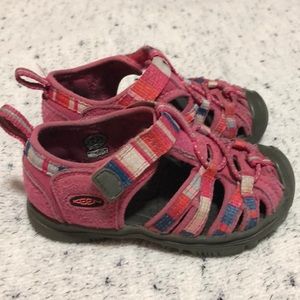 Keen Shoes - Toddler Girl Keen Size 6 Keen Shoes - Toddler Girl Keen Size 6